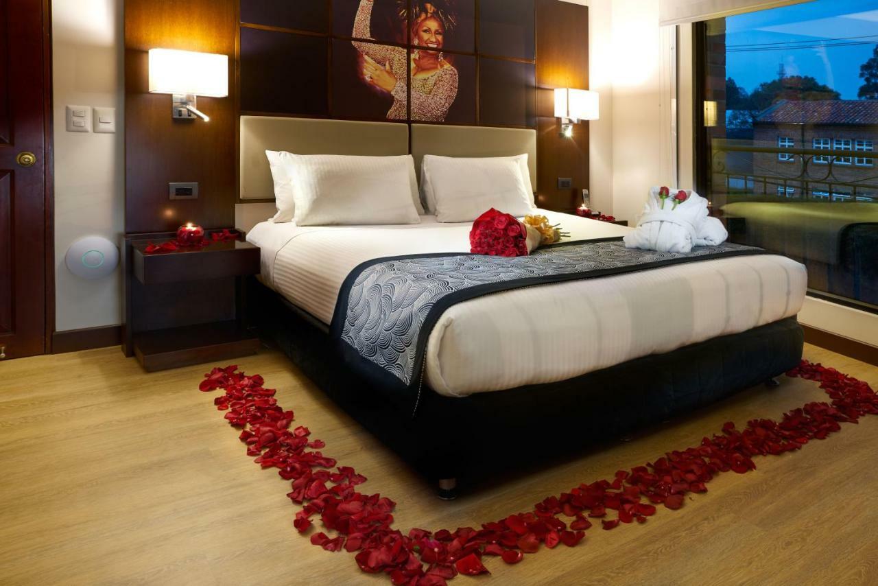 Hotel Celebrities Suites Bogota Bagian luar foto